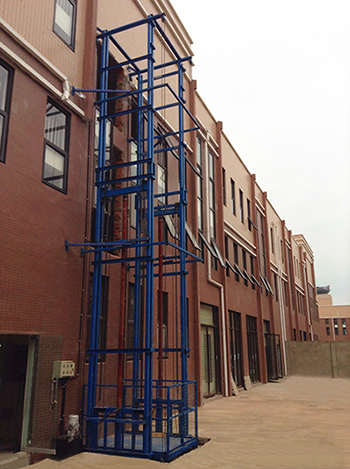 導軌式液壓(ya)升降機 導軌式(shì)液壓升降機(jī)