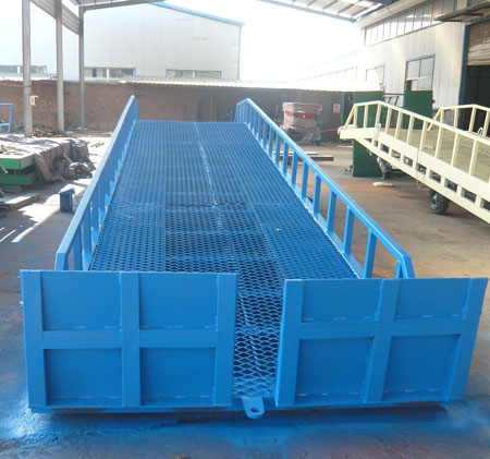 移(yí)動式登車橋(qiáo)