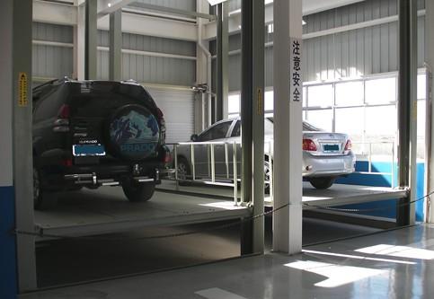 汽車升降(jiàng)機