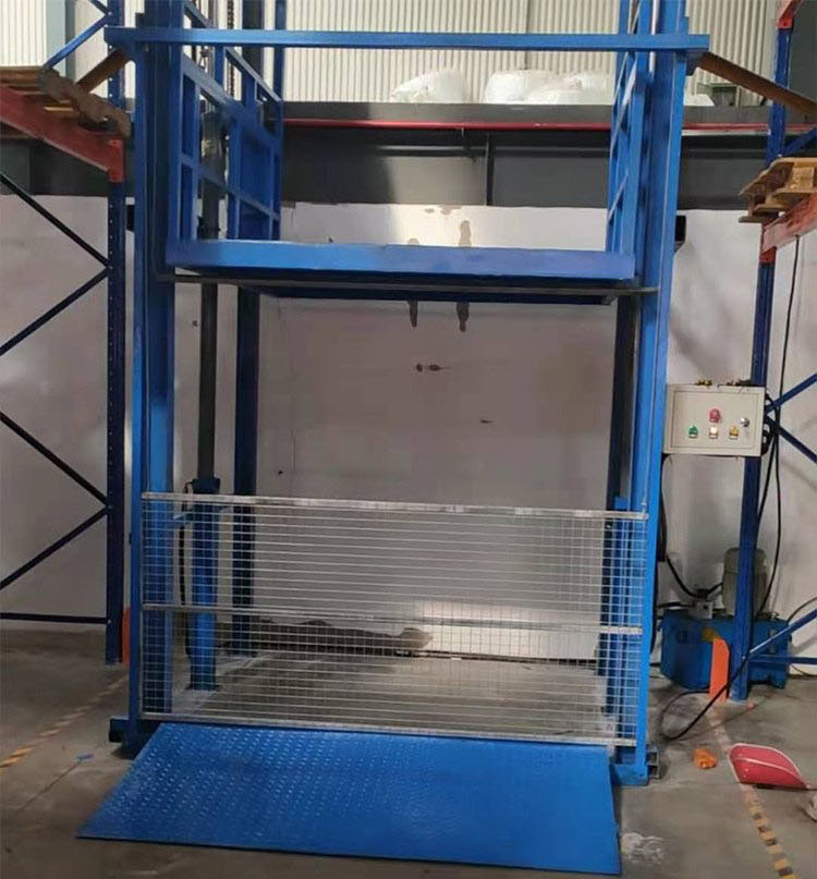 導軌式液壓(ya)升降貨梯 導軌(guǐ)式液壓升降貨(huò)梯